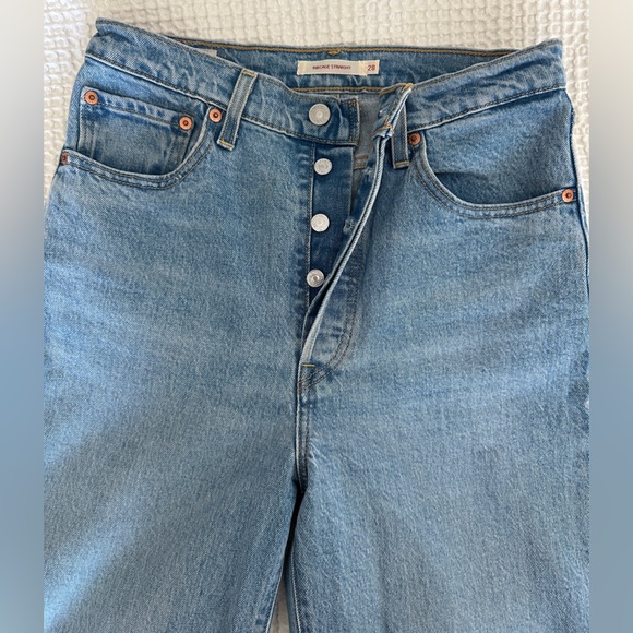 Levi’s Ribcage - Picture 4 of 6